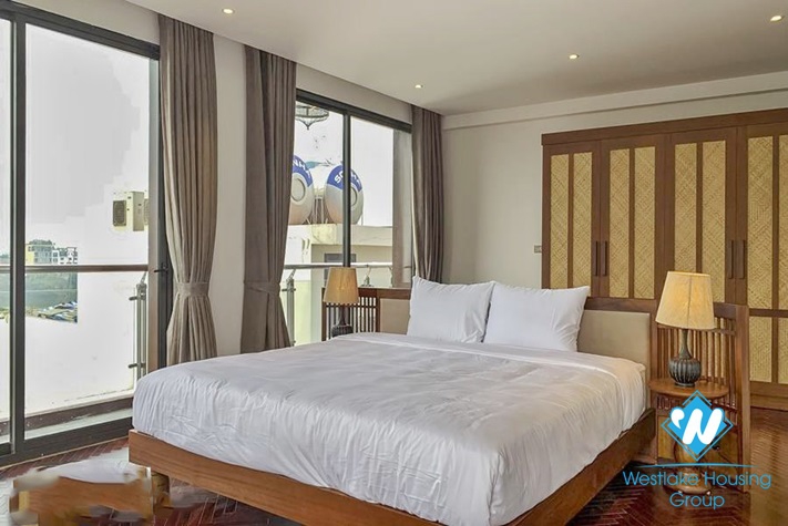 Spectacular lake-view 3 bedrooms apartment for rent in Dang Thai Mai area, Tay Ho